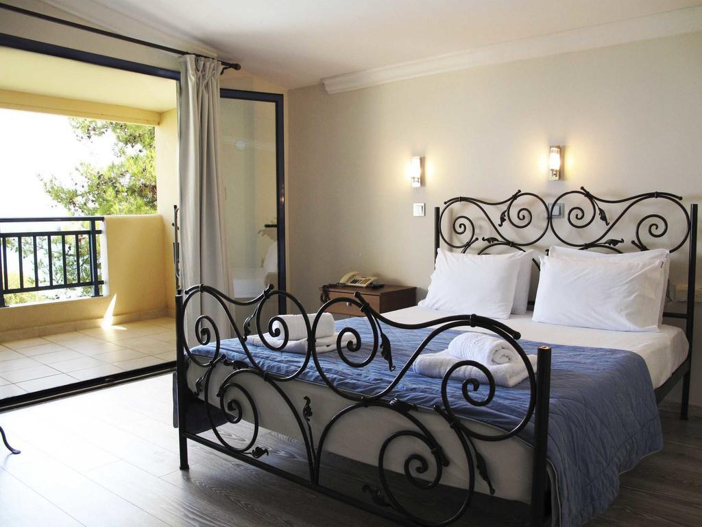 Hotel Azur Kriopijí Szoba fotó
