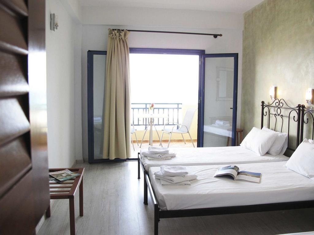 Hotel Azur Kriopijí Szoba fotó