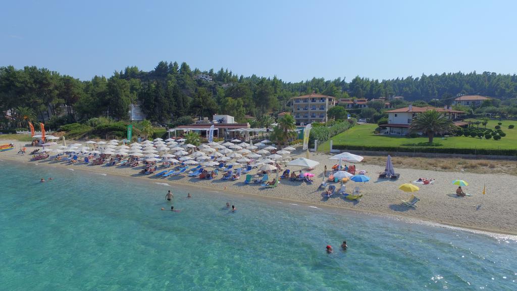Hotel Azur Kriopijí Kültér fotó