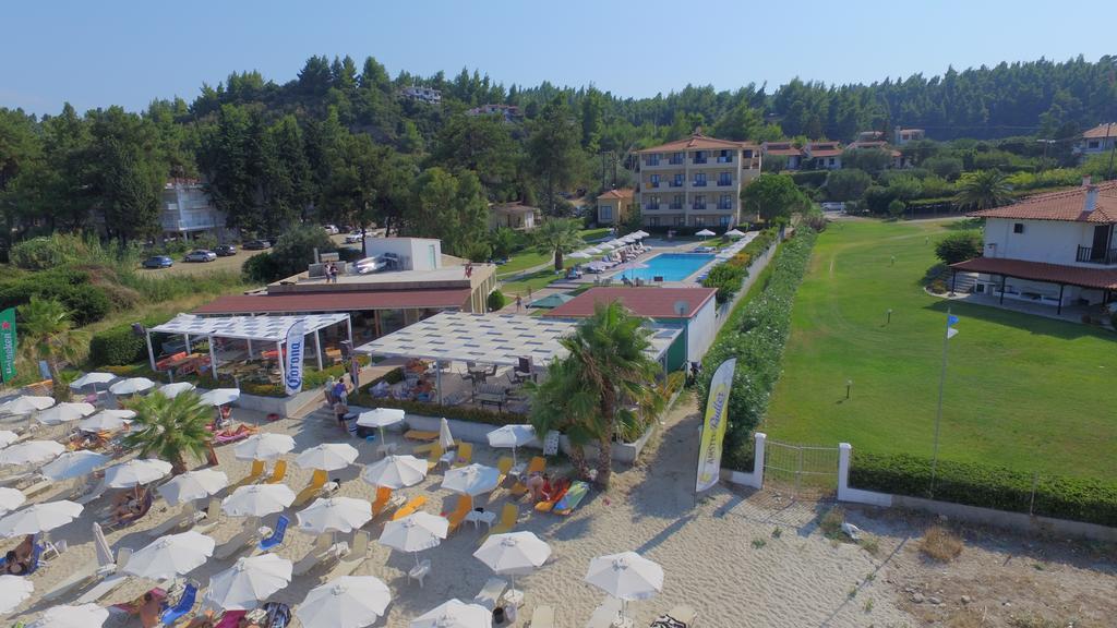 Hotel Azur Kriopijí Kültér fotó