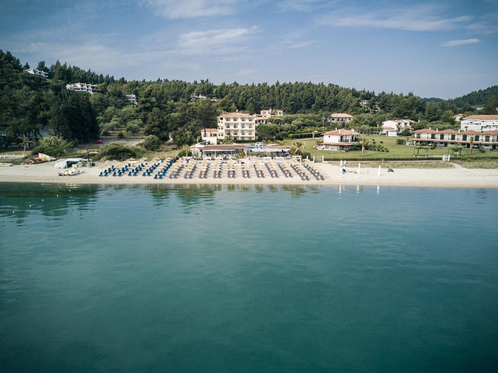 Hotel Azur Kriopijí Kültér fotó